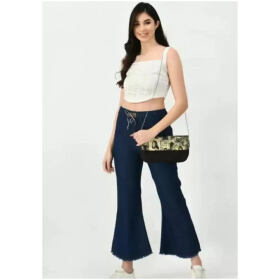 Classy Denim Solid Jeans for Women